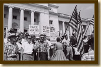 Photograph, Protesters at Arkansas State Capitol, August 20, 1959