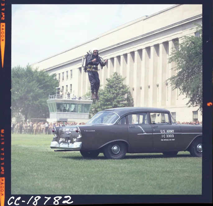 Harold M. Graham, makes a free flight test, using the US Army’s new twin jet Hydrogen peroxide propulsion system outside the Pentagon 1961